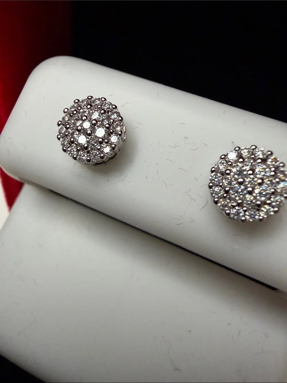 N/A sparkling moissanite
